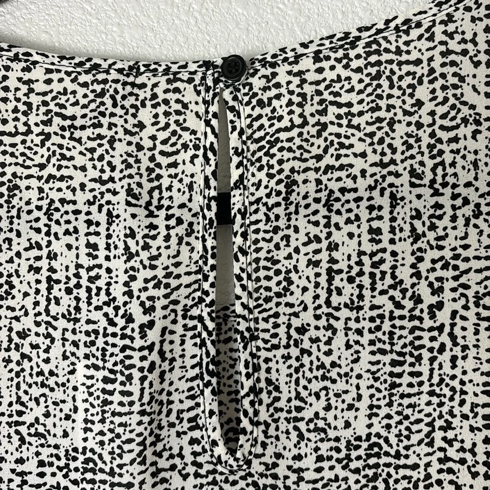 Three Eighty Two Owen Pocketed Tee Small Black and White - Picture 5 of 7